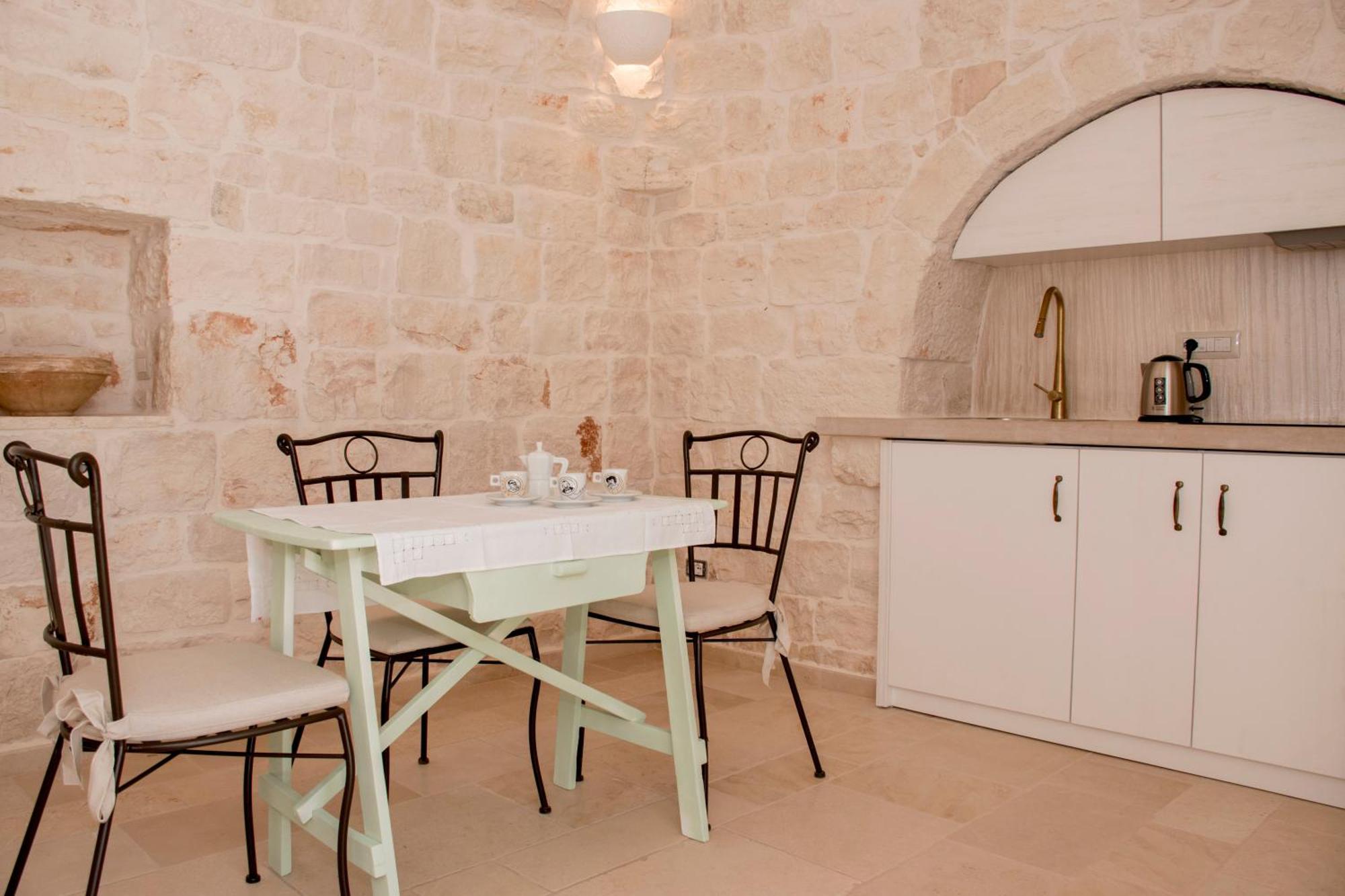 Trullo Cinquenoci Suite Locorotondo Exteriér fotografie
