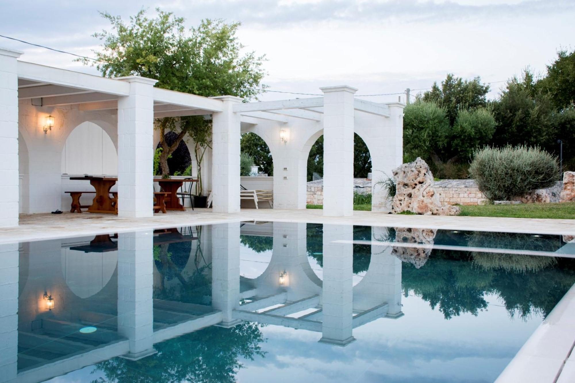 Trullo Cinquenoci Suite Locorotondo Exteriér fotografie
